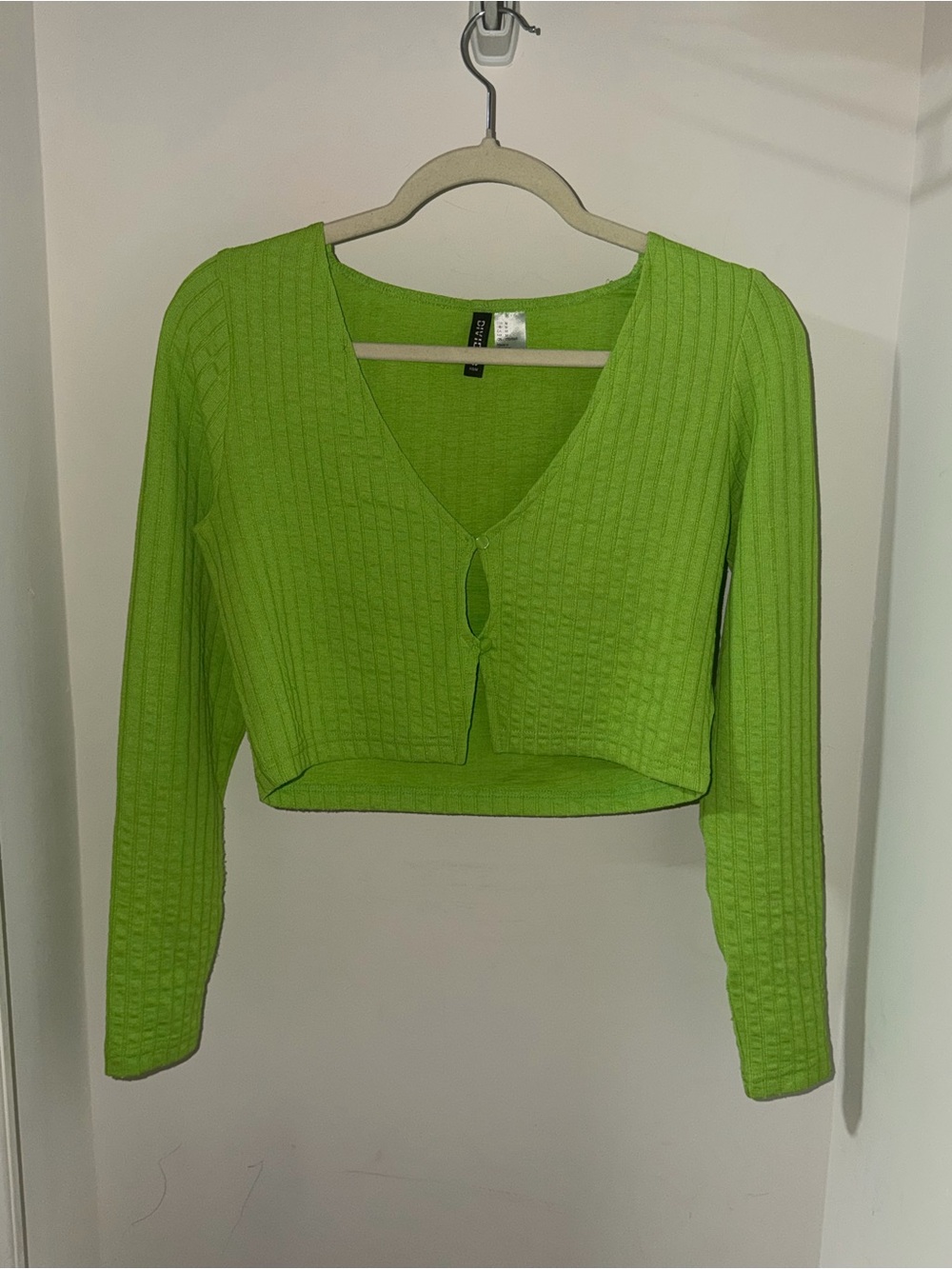 Divided Women’s Lime Green Cropped Long Sleeve Knit Top